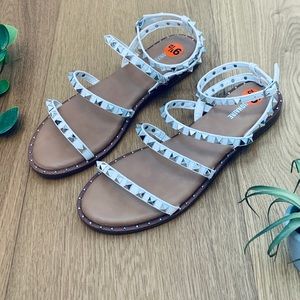 🚫⭐️SOLD⭐️🚫 CushionAire Talia Sandal White Size 9.5